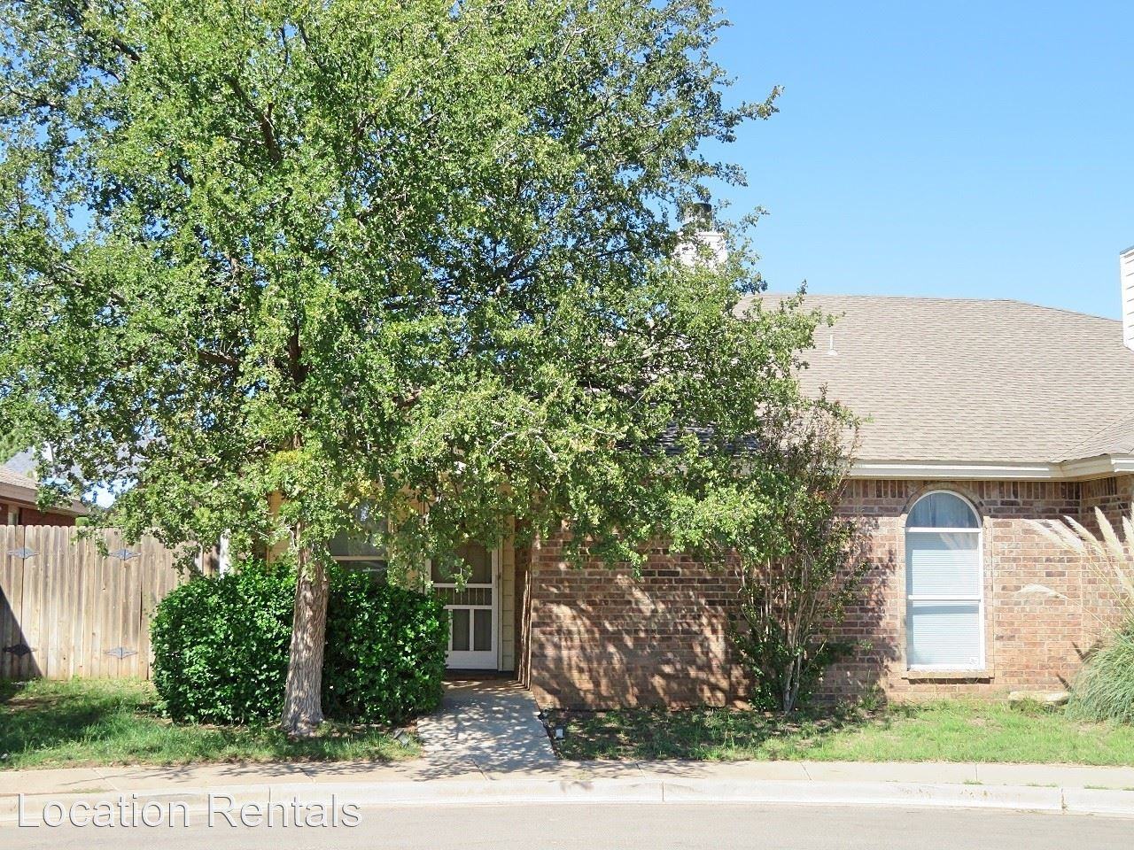 3404 97th St - Photo 2 of 9