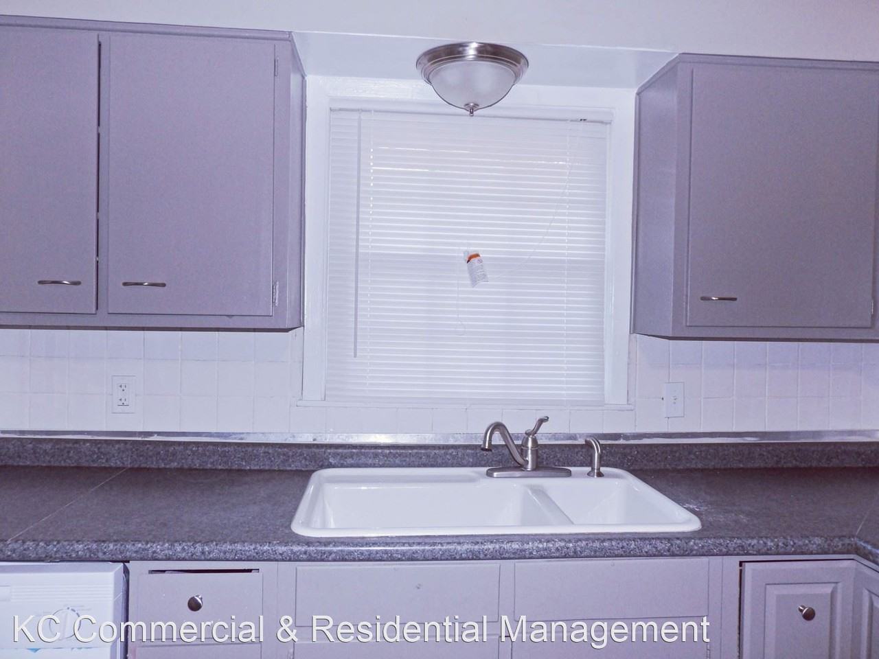 4601 Ne 37th St - Photo 3 of 17