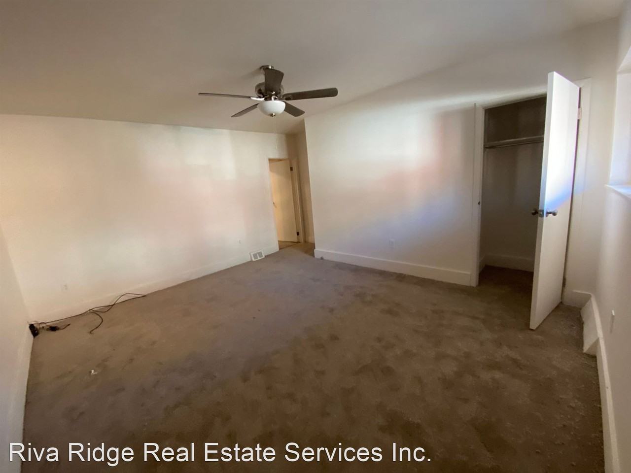 2224 Sarah Street - Photo 2 of 9