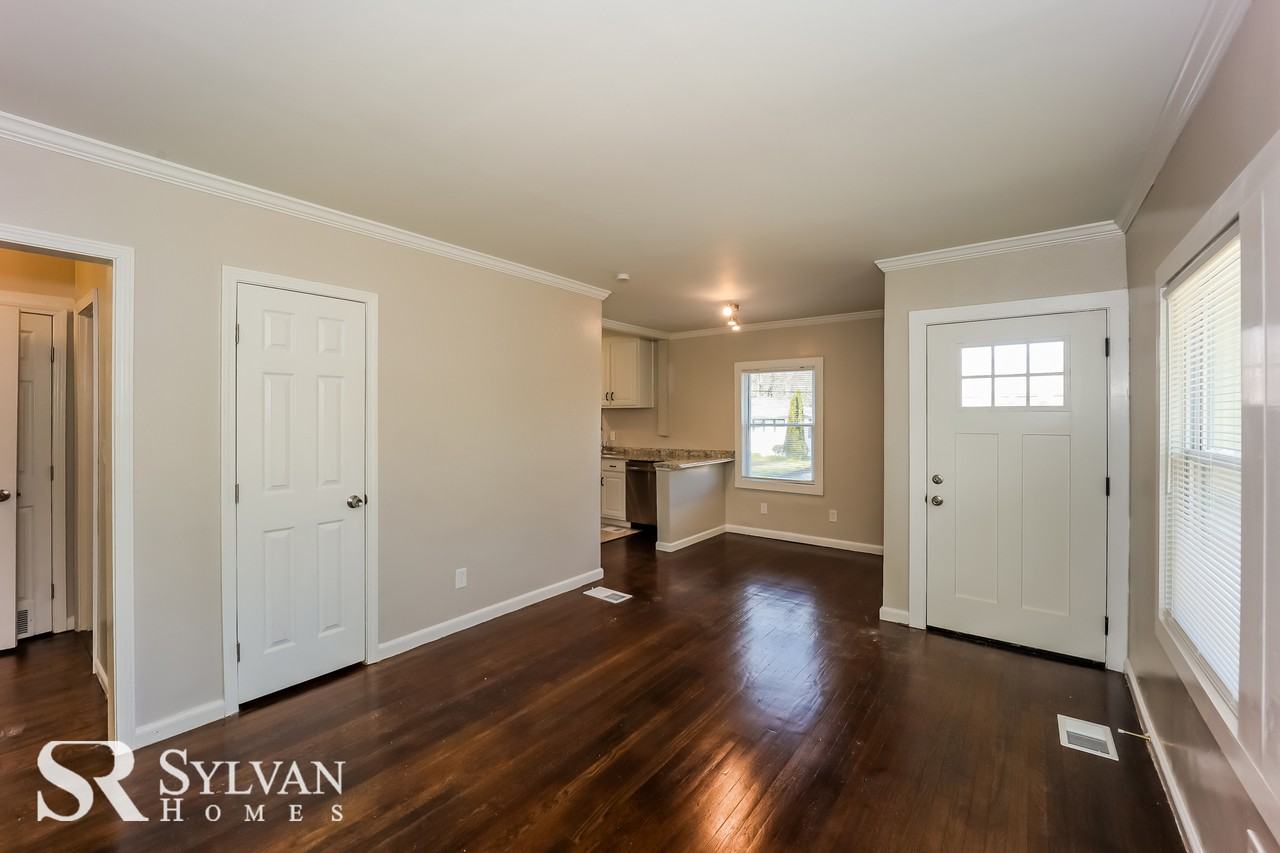 1381 Benteen Way Se - Photo 3 of 11