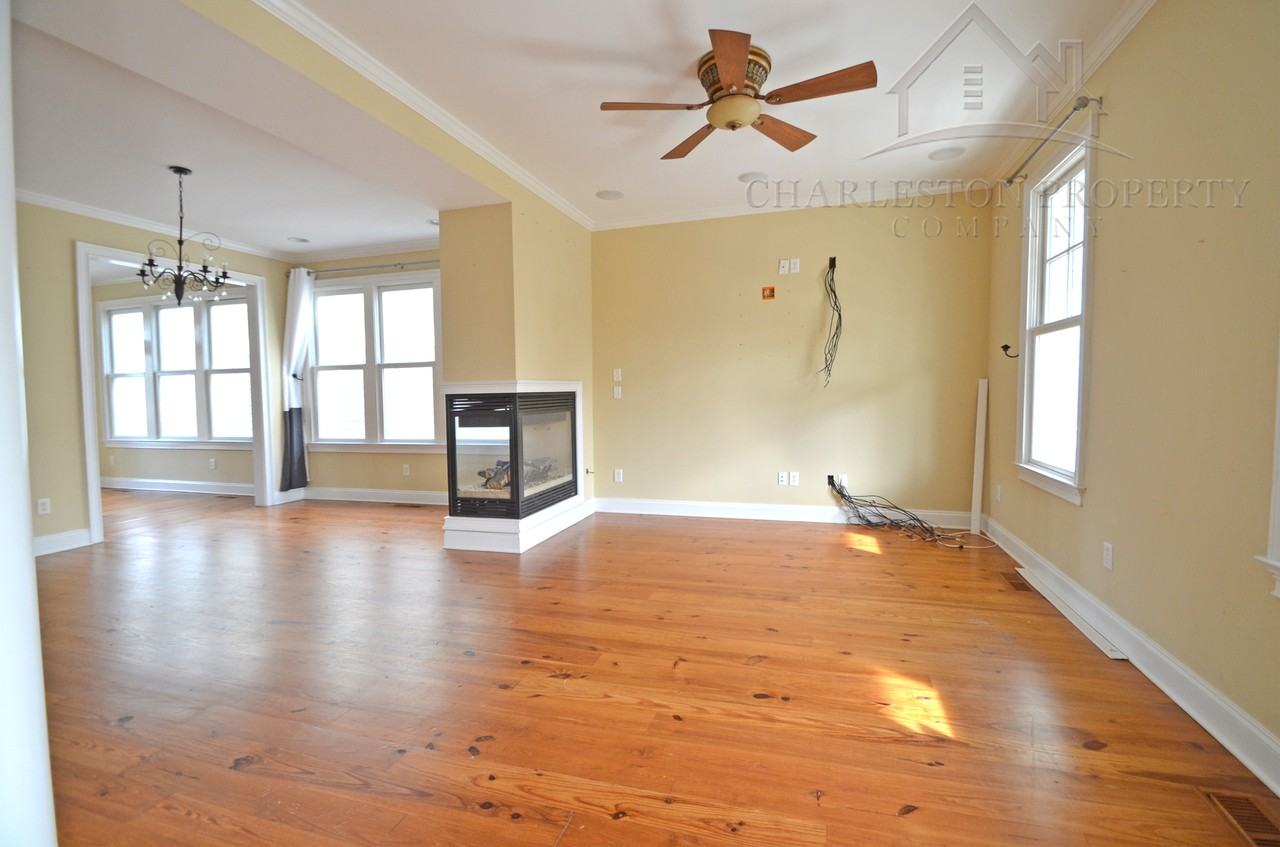 3006 S Shore Dr - Photo 2 of 13