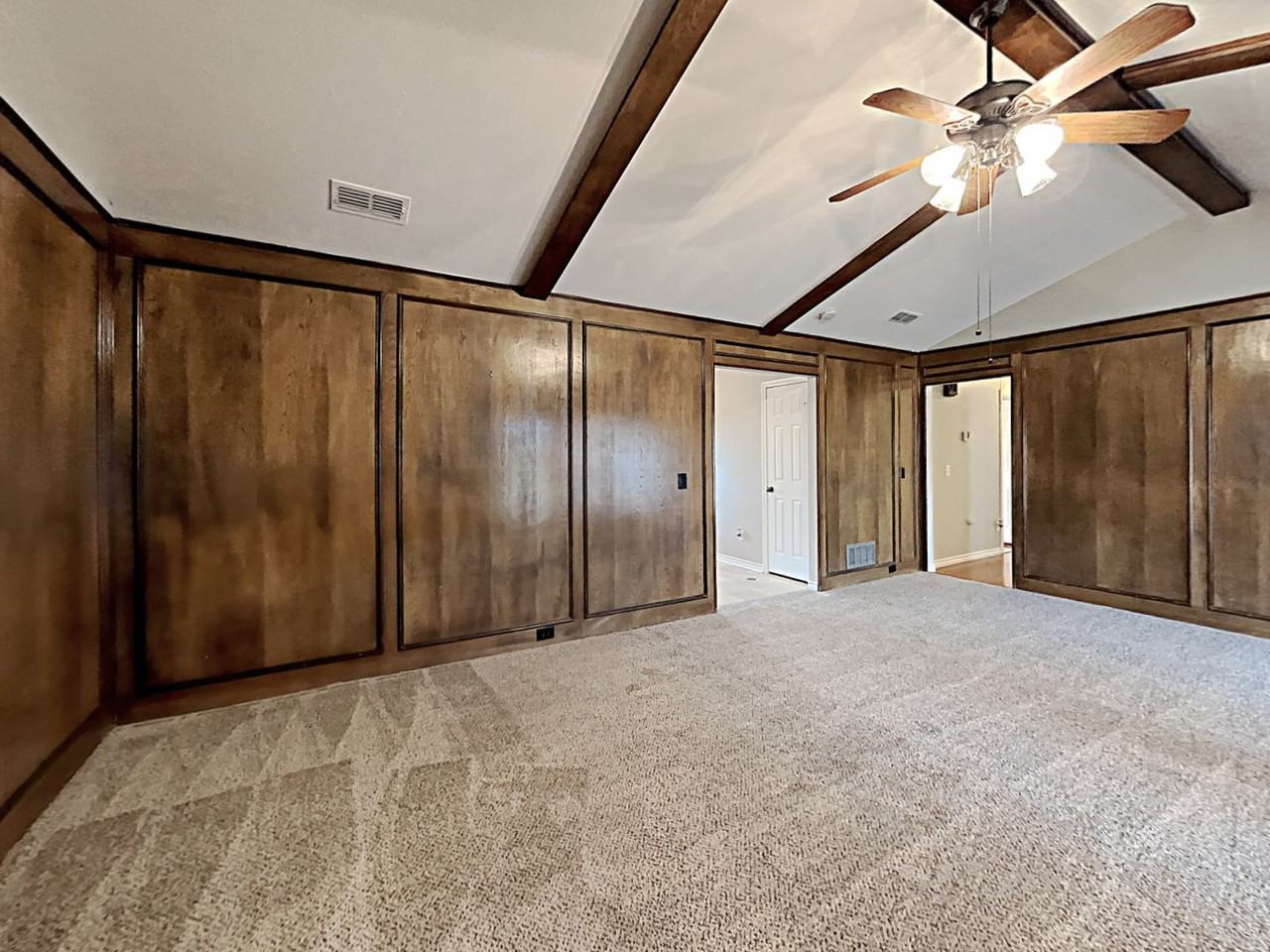 708 Rush Creek Dr - Photo 2 of 19