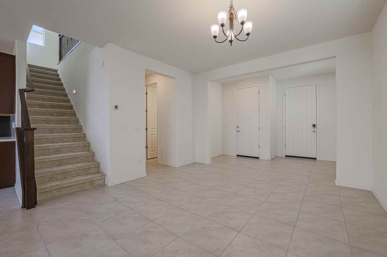 10036 E Tiburon Ave - Photo 6 of 50