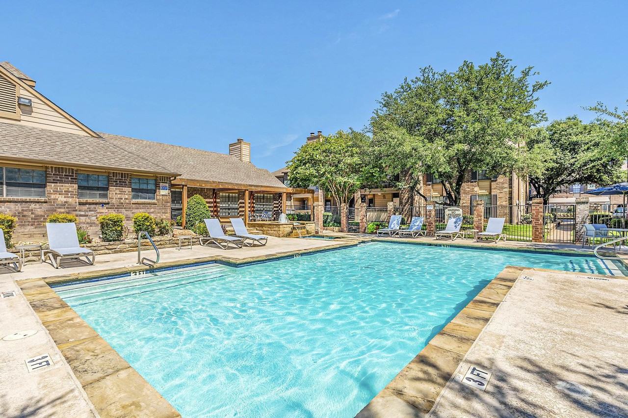 The Arbors of Euless Apartments 1002 Fuller Wiser Rd, Euless, TX