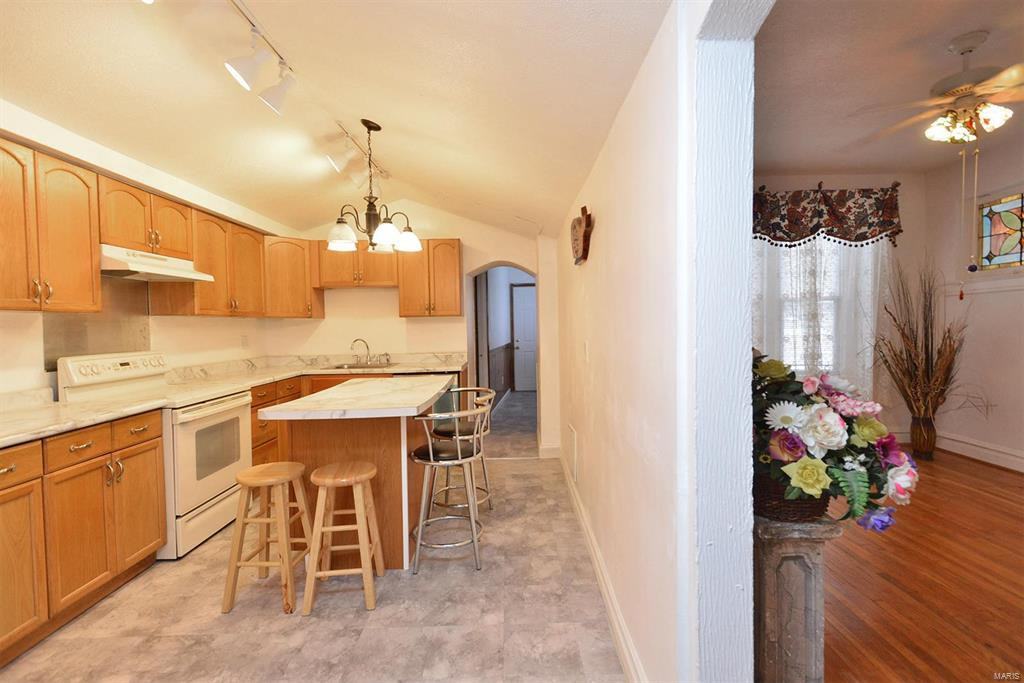4218 Grace Ave - Photo 2 of 44