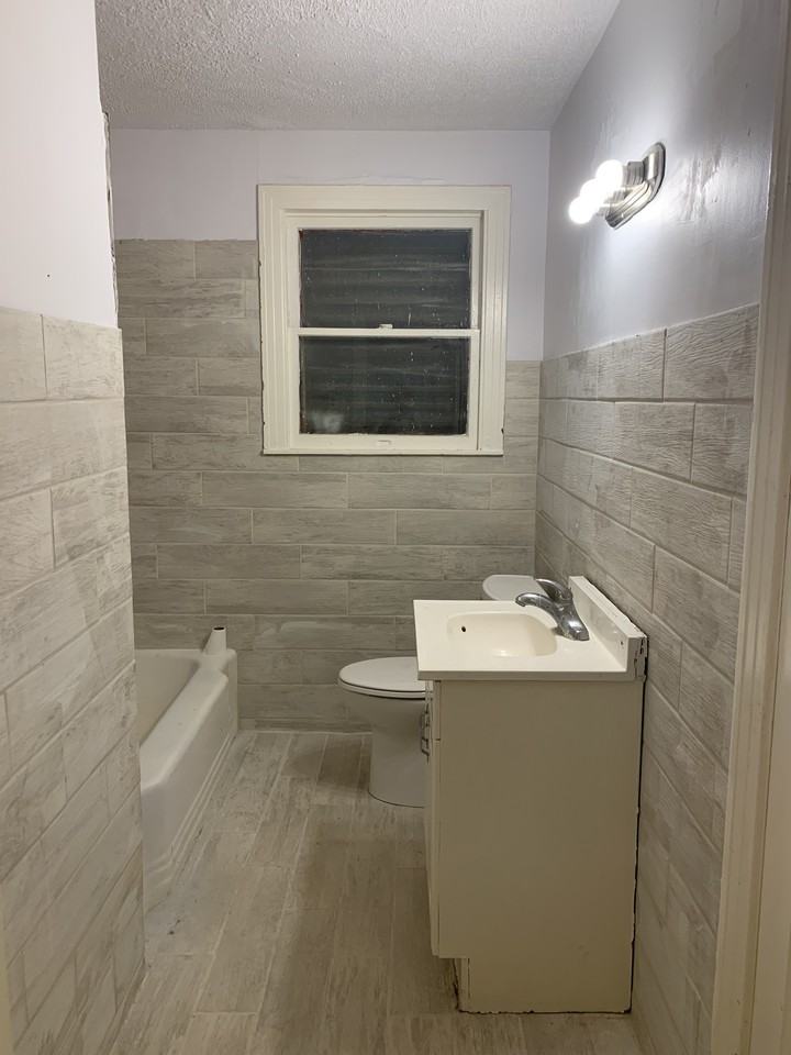 2412 51st Street #A - Photo 4 of 12