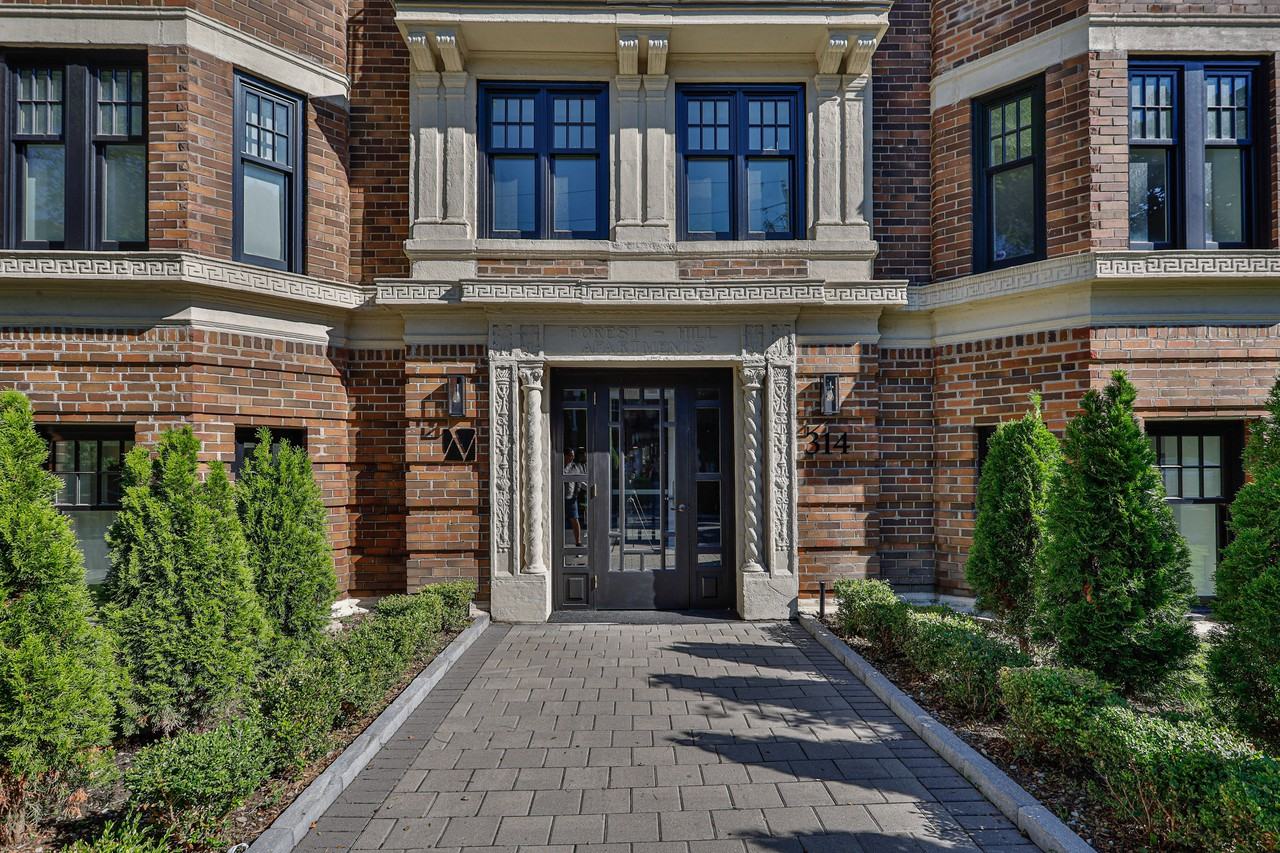 314 Lonsdale Road - Photo 2 of 8