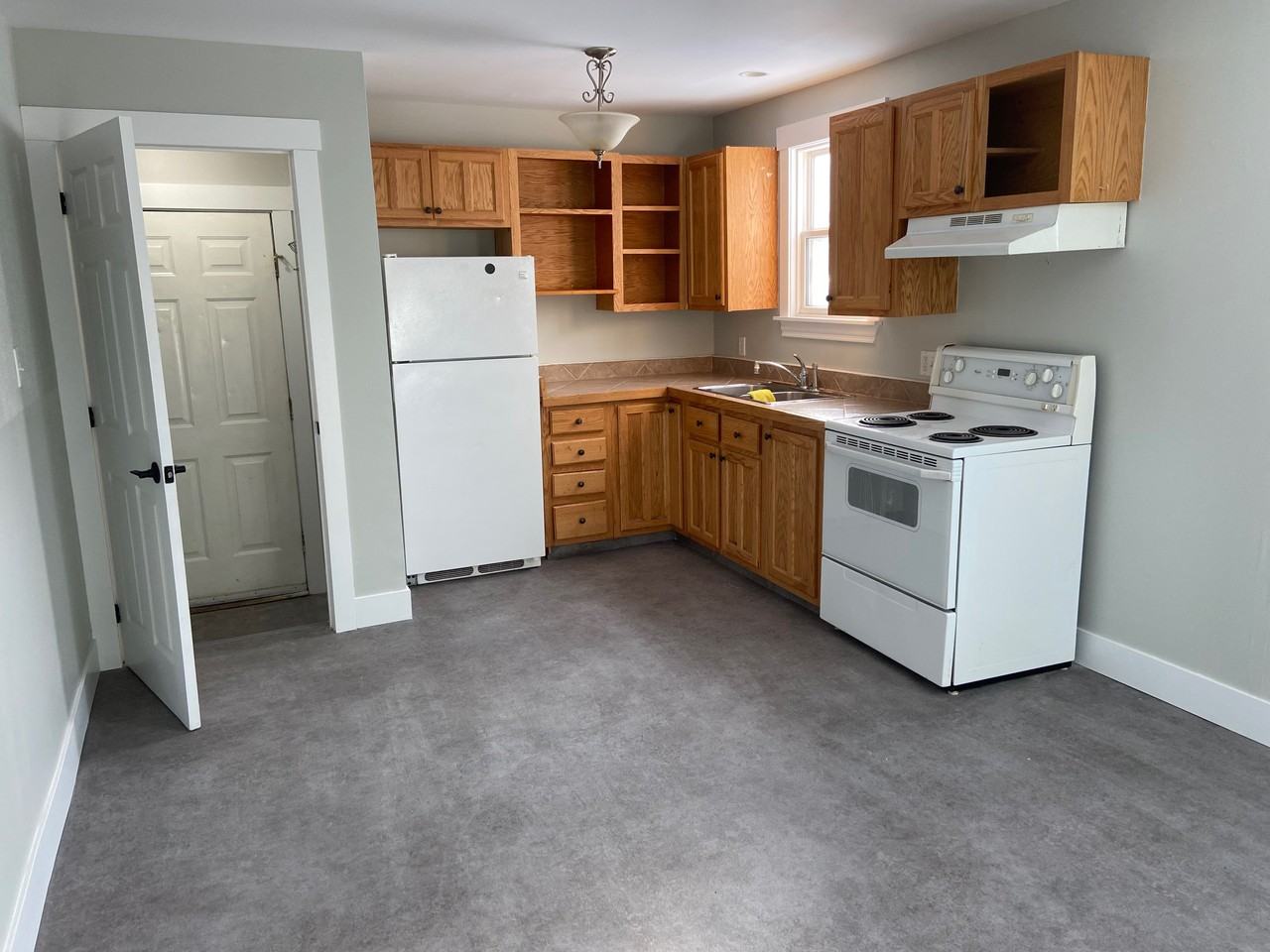 67 Point Park Dr #1 - Photo 3 of 20