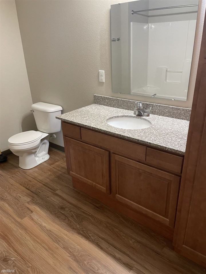 1400 New Energy Dr - Photo 3 of 10