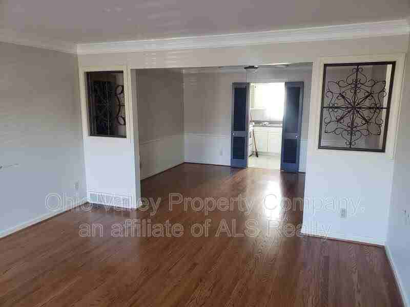 1936 Gardiner Ln - Photo 2 of 6