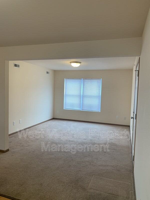 196 Cardinal Way #60 - Photo 3 of 15