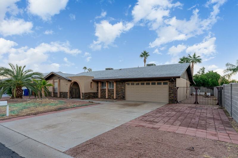 7439 E Ed Rice Ave - Photo 2 of 29