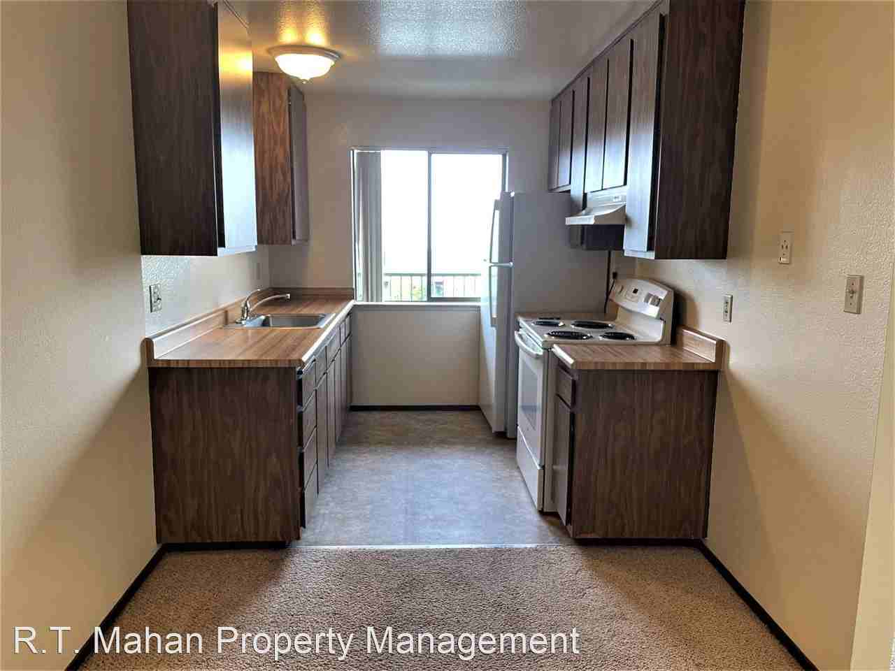 314 WILLOW AVE - Photo 3 of 6