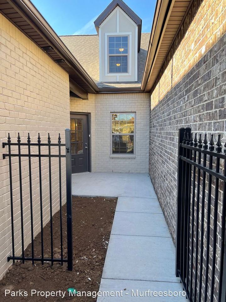 818 818 Griff Lane #132 - Photo 2 of 20