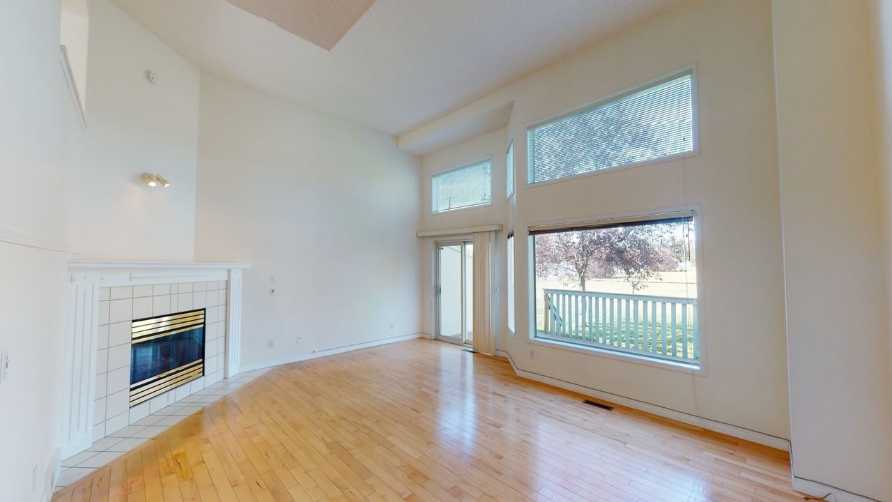 116 Kingsland Court SW - Photo 2 of 16