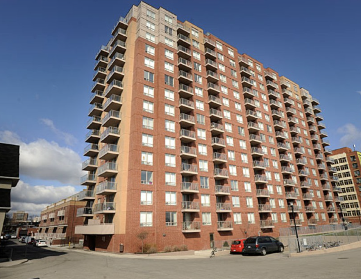 BeBloor Street West 4645 Apartments 1369 Bloor St W, Toronto, ON M6P