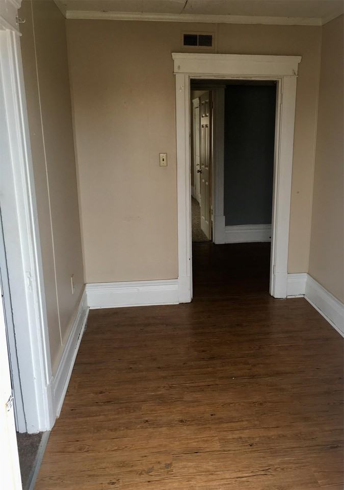 1601 6th Ave #2 - Photo 5 of 7