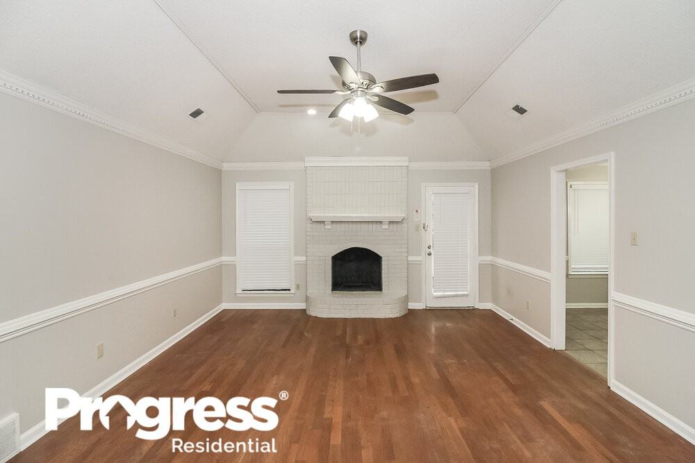 6455 Yale Rd - Photo 3 of 16