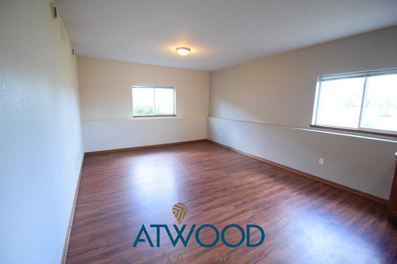 500 South Skylark Trail - Photo 3 of 7