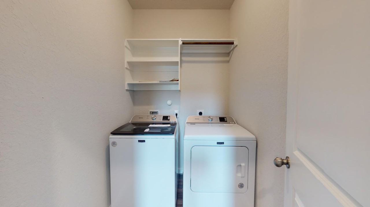 3935 Legend Mdws - Photo 5 of 17