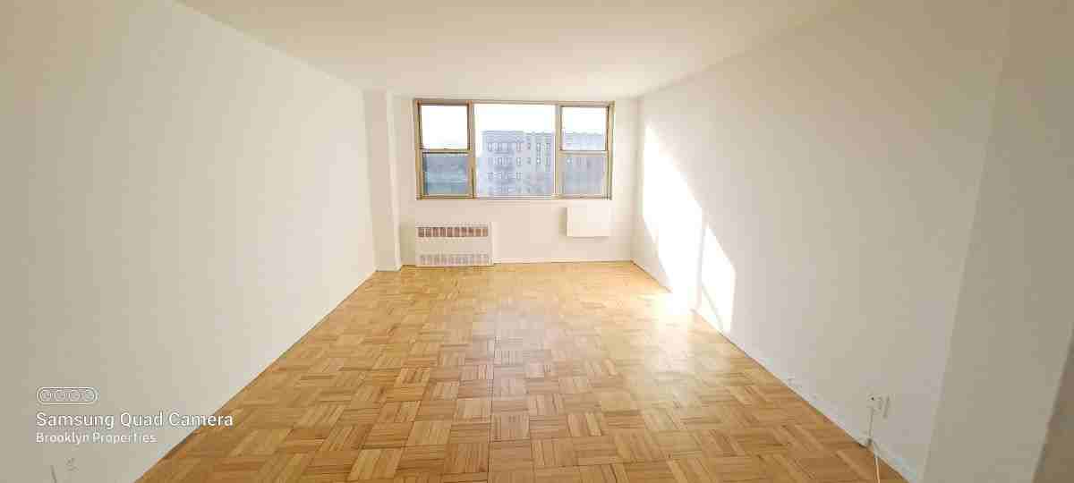 Ocean Pkwy & Ditmas Ave #SF