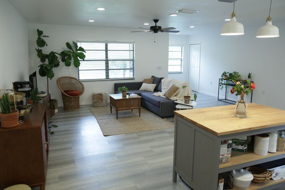 Apopka Room Rentals - Photo 3 of 6