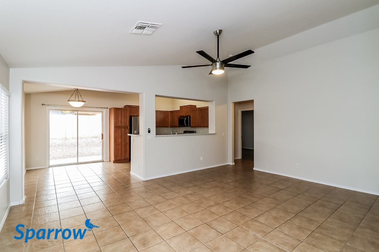 11538 W Palo Verde Ave - Photo 3 of 15