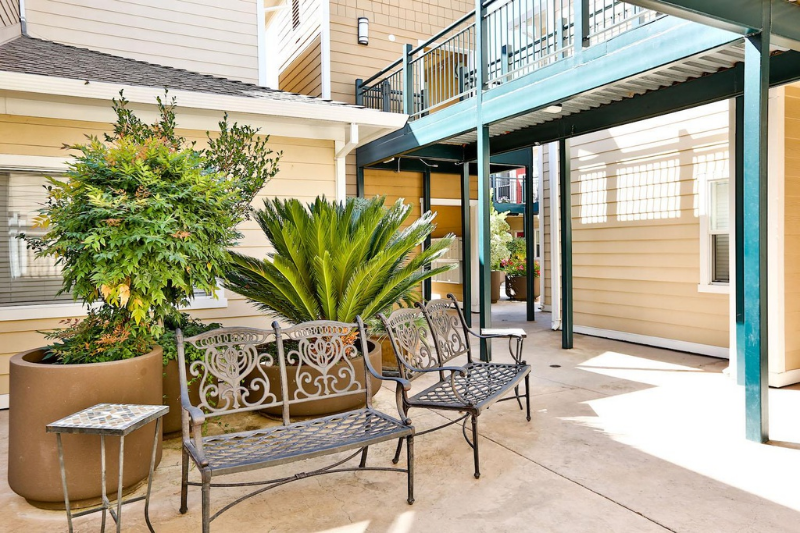 1186 Walker Avenue - Photo 7 of 11