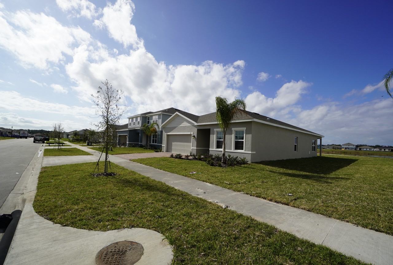 124 Lavenna Ave - Photo 3 of 27