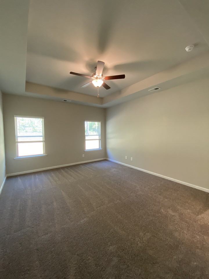 72 Crossroad Cir - Photo 3 of 6