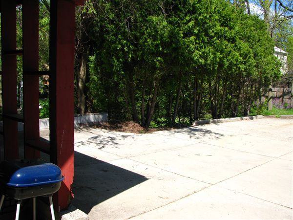 850 Houseman Upper - Photo 3 of 16