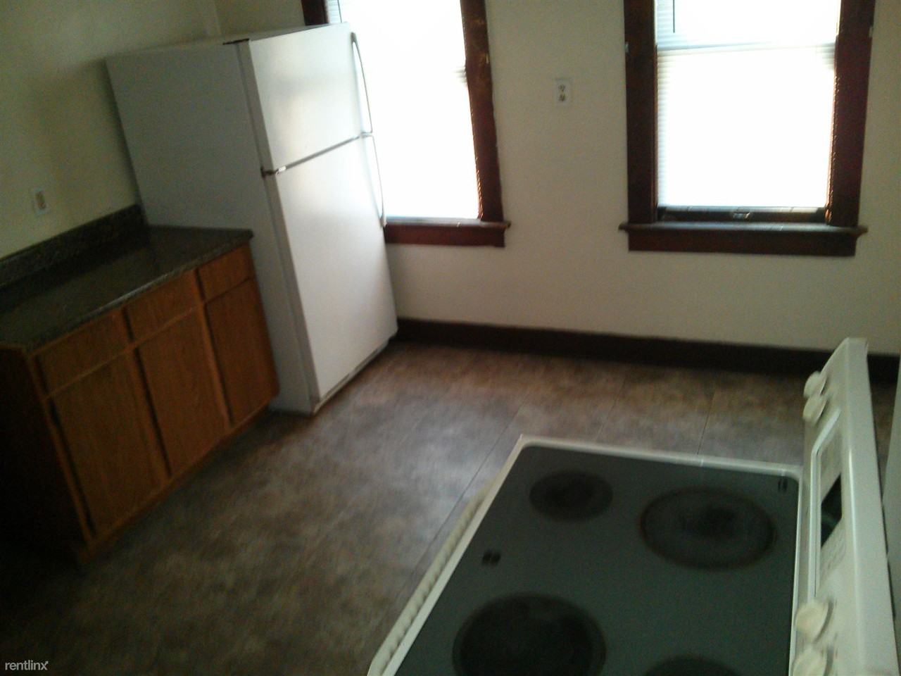 2566 N 40th St - Photo 2 of 9