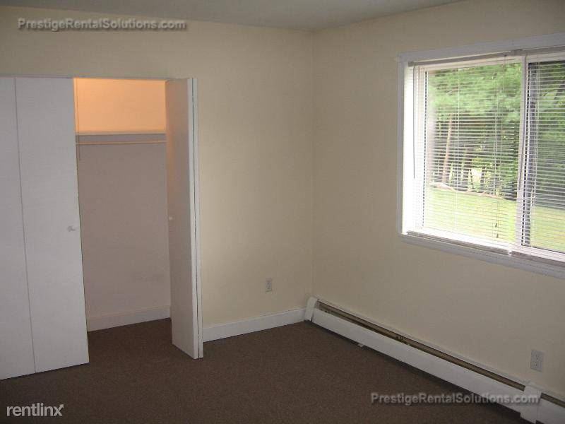 89 Plympton St - Photo 3 of 5