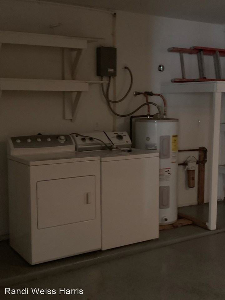 1774 E Tara Dr - Photo 3 of 42