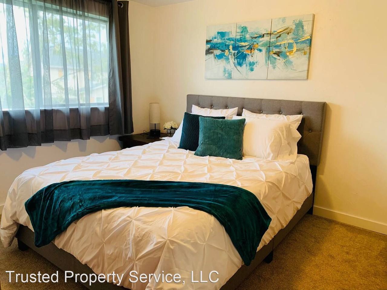 660 Oakdale Ave - Photo 3 of 12