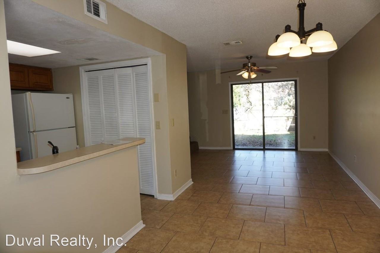 7667 Jana Ln S - Photo 2 of 10