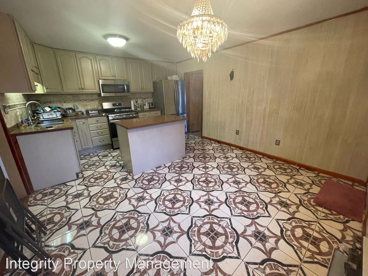 248 Allen St Fl 2 - Photo 2 of 9