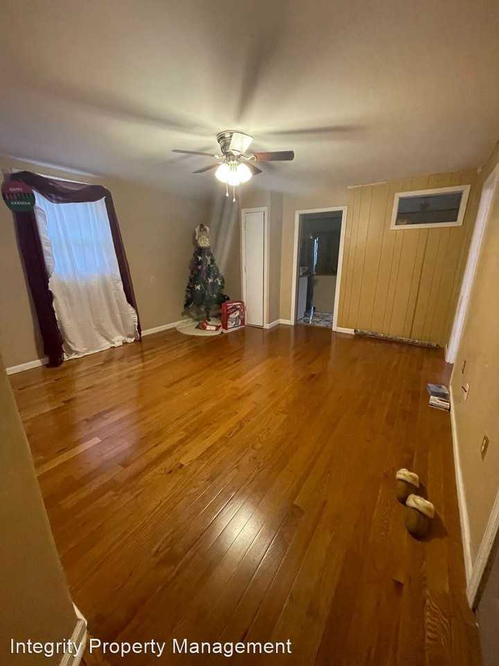 248 Allen St Fl 2 - Photo 3 of 9