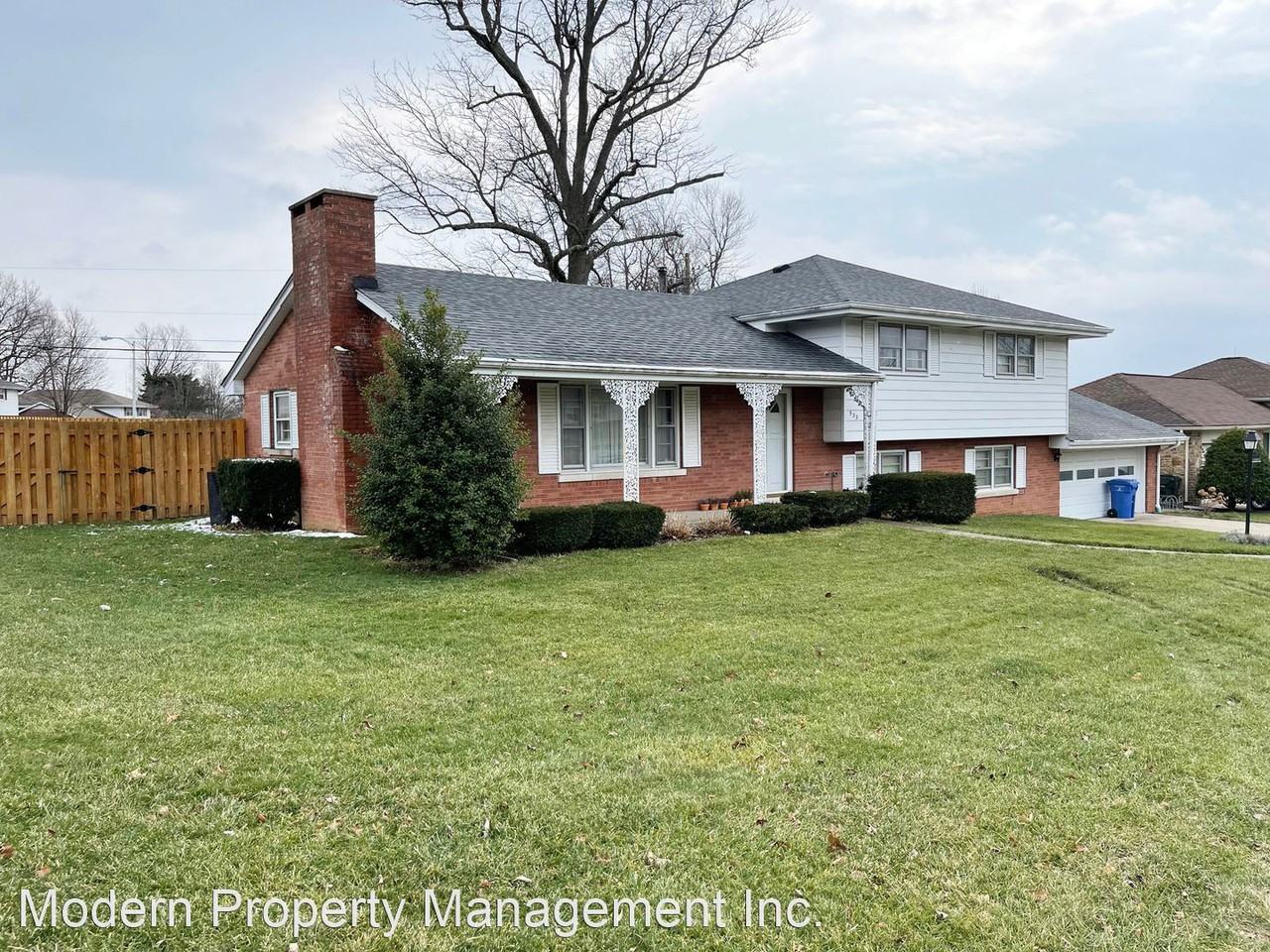 533 Bryanwood Pkwy - Photo 2 of 34