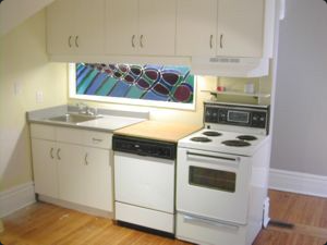 6 Lowther Ave #3