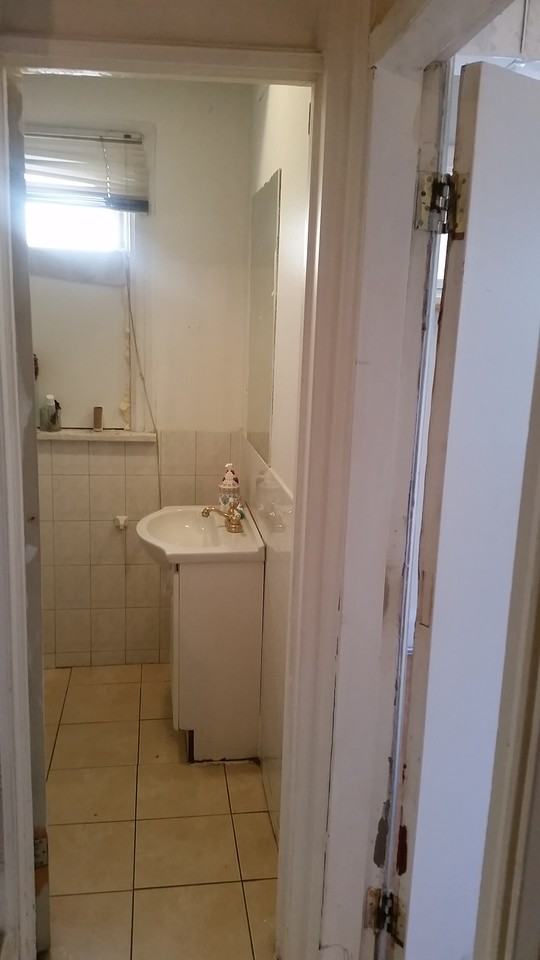 147 Dundas Street East #4 - Photo 3 of 3