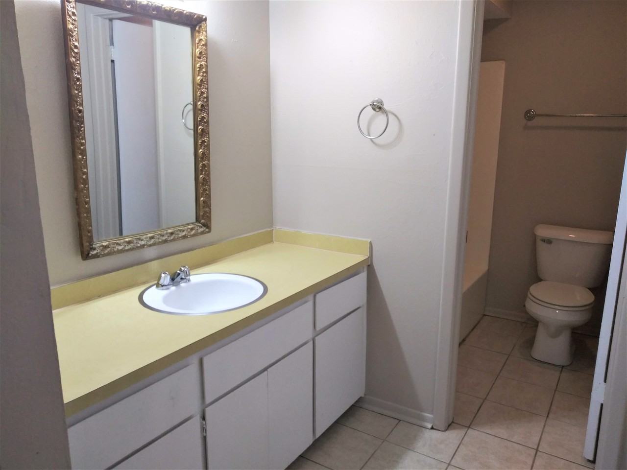 430 E Tonhawa St - Photo 6 of 10