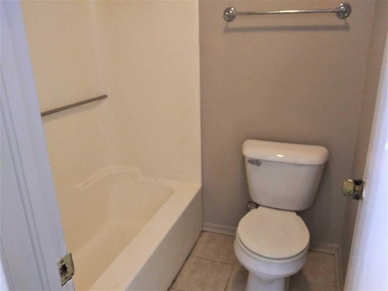 430 E Tonhawa St - Photo 7 of 10