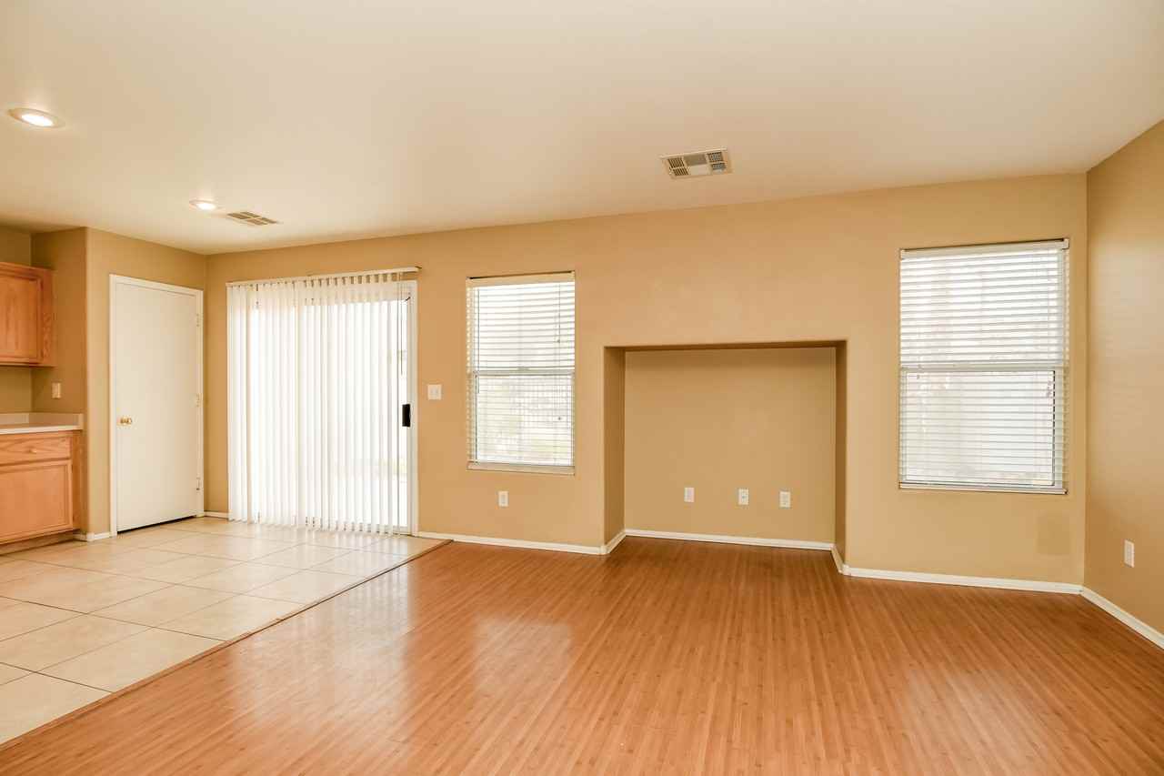 3141 Diamond Crest Ln - Photo 5 of 12