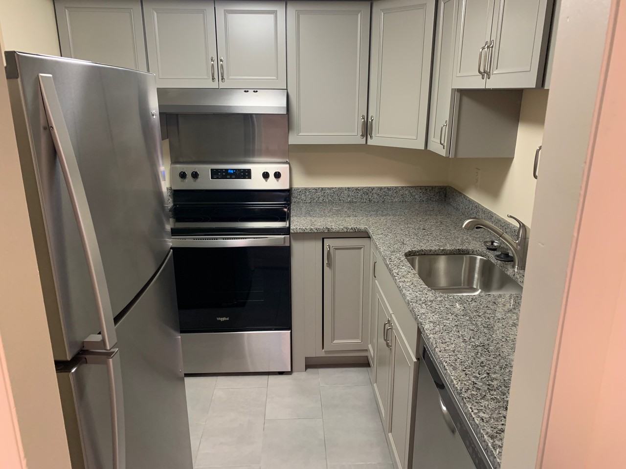 8848 Walutes Cir #E - Photo 3 of 6