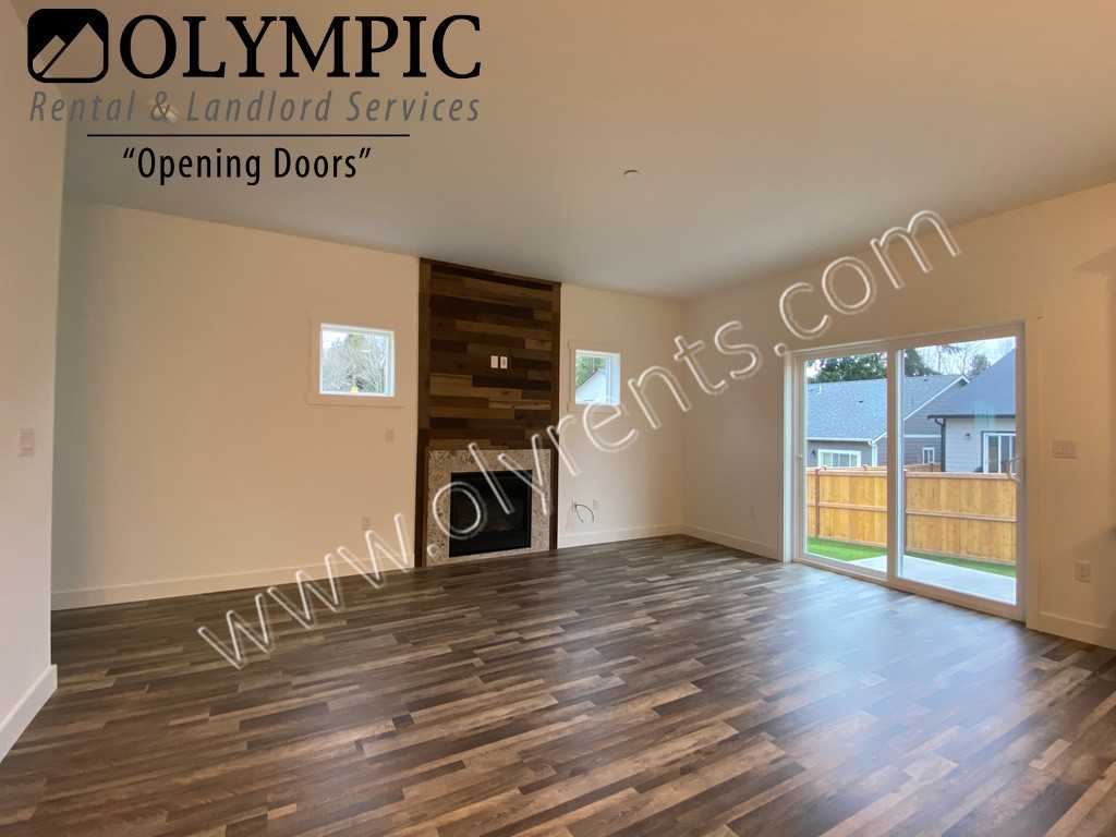 1802 Teresa St Se - Photo 3 of 12