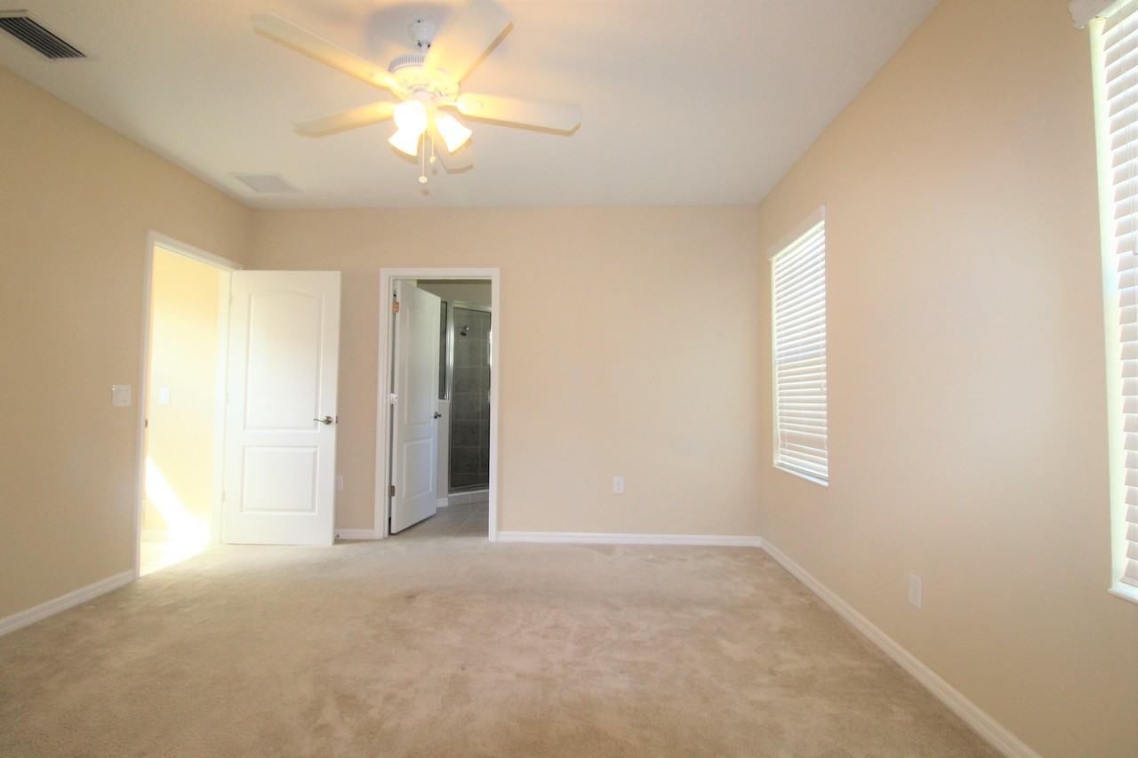 3848 Shimmering Oaks Dr - Photo 3 of 19