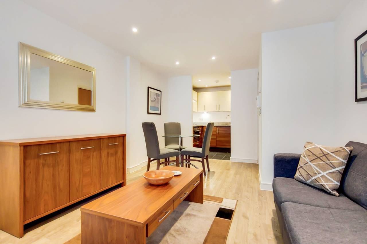 333 University Ave #2B - Photo 3 of 10