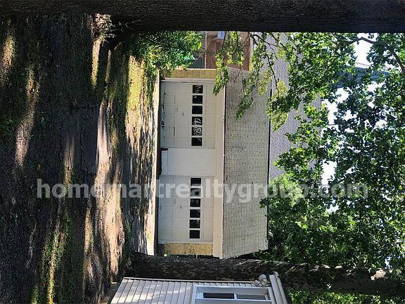 329 Vine St - Photo 2 of 21