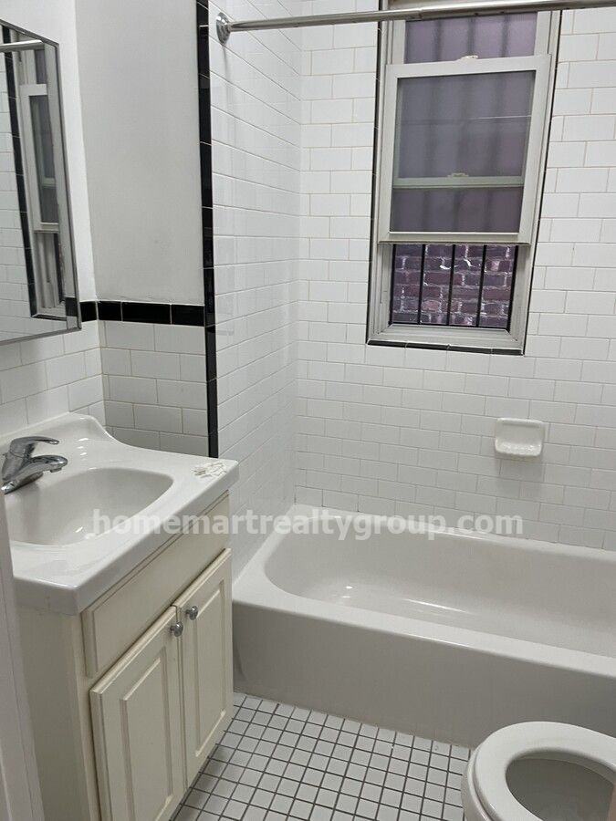 3557 Holland Ave - Photo 3 of 5